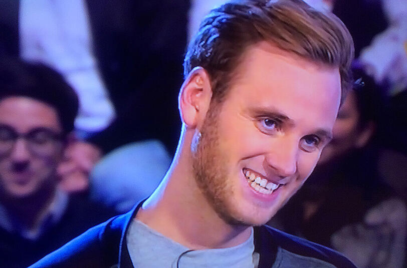 Unter Tränen zum Millionär: Leon Windscheid hat den Hauptgewinn bei Günther Jauchs Quiz geknackt. Dafür brauchte er aber die Hände des Moderators.