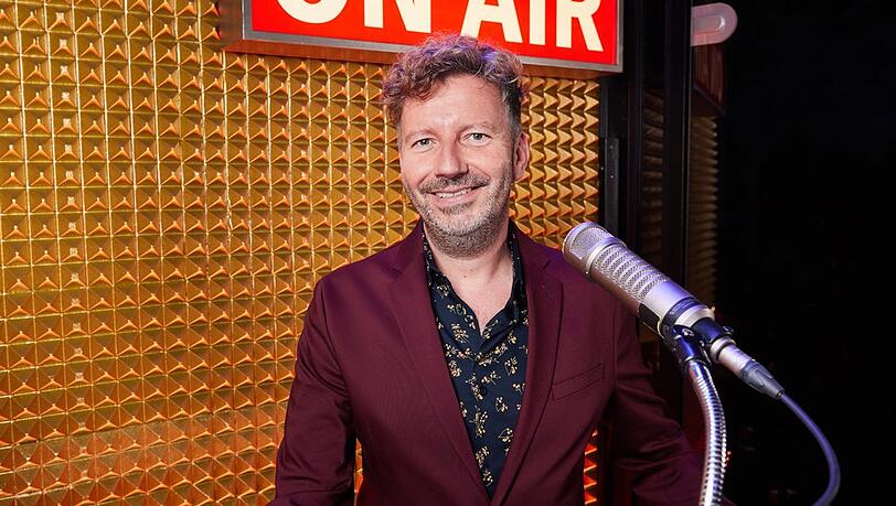 Thorsten Schorn, hier im Rahmen des Deutschen Radiopreises 2022, kommentiert in diesem Jahr den ESC.