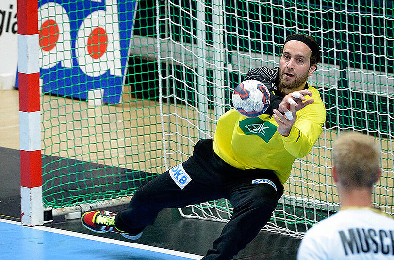 Silvio Heinevetter, der Torwart der deutschen Handball-Nationalmannschaft, beim Spiel gegen Finnland.
