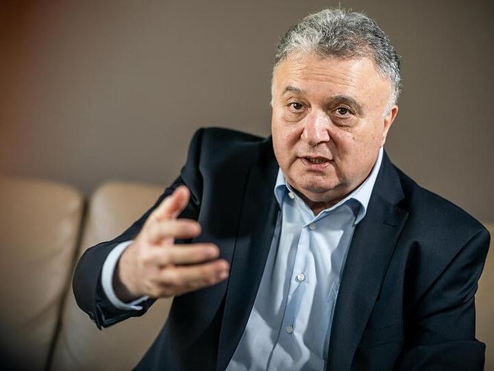 "Wir mögen manchmal Differenzen in politischen Fragen haben. Aber das heißt nicht, dass jemand antisemitisch ist, wenn er nicht mit uns einer Meinung ist", sagt Issacharoff.