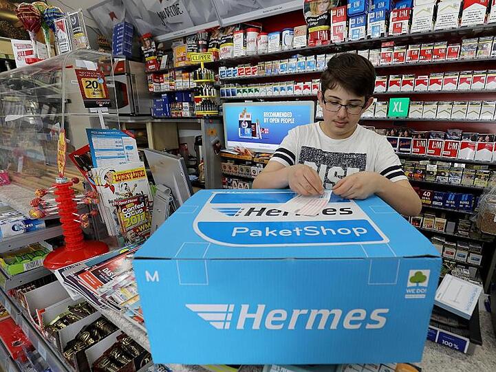 Beim Paketdienst Hermes müssen Kunden sich auf steigende Versandkosten einstellen.