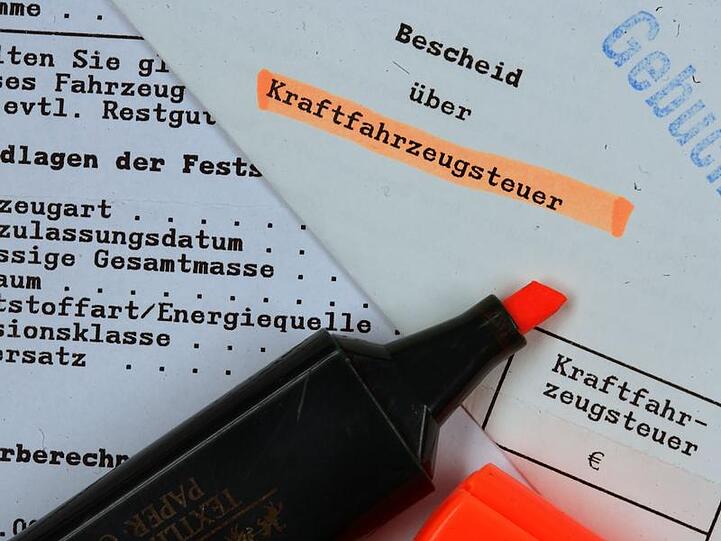 Die Kfz-Steuer der Länder wird in eine klimafreundliche Bundessteuer umgewandelt. (Archiv- und Symbolbild)
