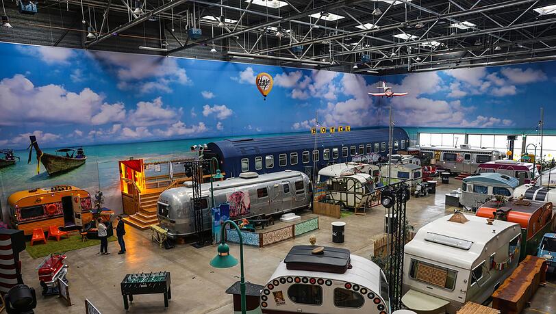 Nass werden kann man nicht: Das Basecamp in Bonn garantiert Trocken-Camping.