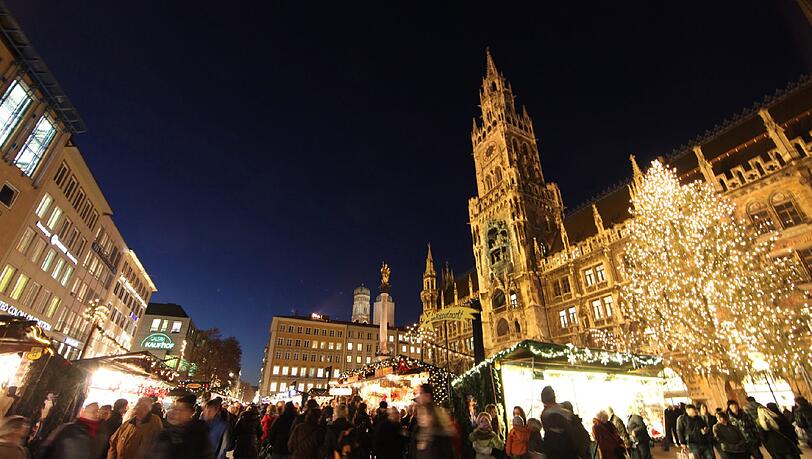 So schön wird der Marienplatz auch heuer wieder aussehen: An den Ständen hat sich manches geändert. So schön wird der Marienplatz auch heuer wieder aussehen: An den Ständen hat sich manches geändert.