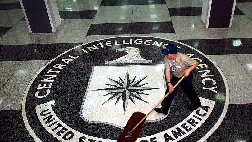 Die weltweit kritisierten Folterungen des US-Geheimdienstes CIA unter der Regierung des damaligen Präsidenten George W. Bush kommen durch einen Geheimbericht des US-Senats demnächst ans Tageslicht. Die weltweit kritisierten Folterungen des US-Geheimdienstes CIA unter der Regierung des damaligen Präsidenten George W. Bush kommen durch einen Geheimbericht des US-Senats demnächst ans Tageslicht.