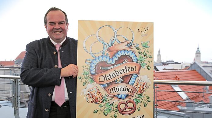 Bester Laune: Wiesn-Chef Clemens Baumgärtner dieser Tage bei der Vorstellung des Plakats fürs Oktoberfest 2021.