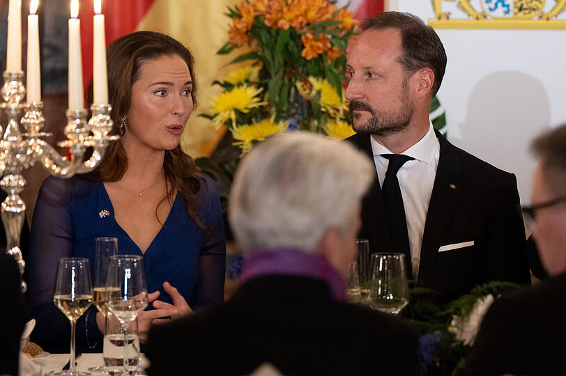 Sophie-Alexandra Prinzessin von Bayern und Kronprinz Haakon waren Sitznachbarn beim festlichen Abendessen der bayerischen Staatsregierung