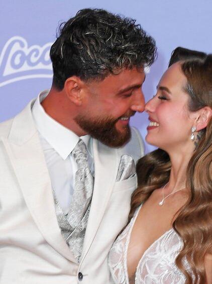 Umut Tekin und Lena Goldstein zeigten sich ganz verliebt bei den "Reality Awards".