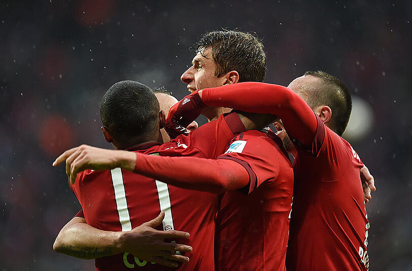 Jubel beim FC Bayern München: Thomas Müller traf doppelt, Robert Lewandowski sorgte mit seinem Tor für die Entscheidung.