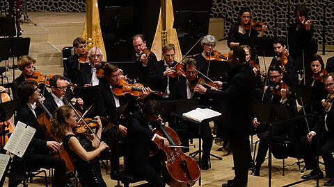 Julia Fischer, Daniel Müller-Schott, Kirill Petrenko und das Bayerische Staatsorchester in der Elbphilharmonie.
