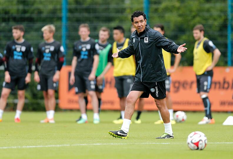 Ricardo Moniz packt an: Bilder von der ersten Trainingseinheit unter dem neuen Trainer.