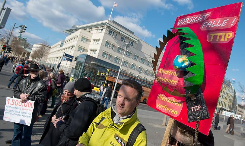 Weitere Bilder von Demonstrationen aus anderen Städten - hier: Berlin