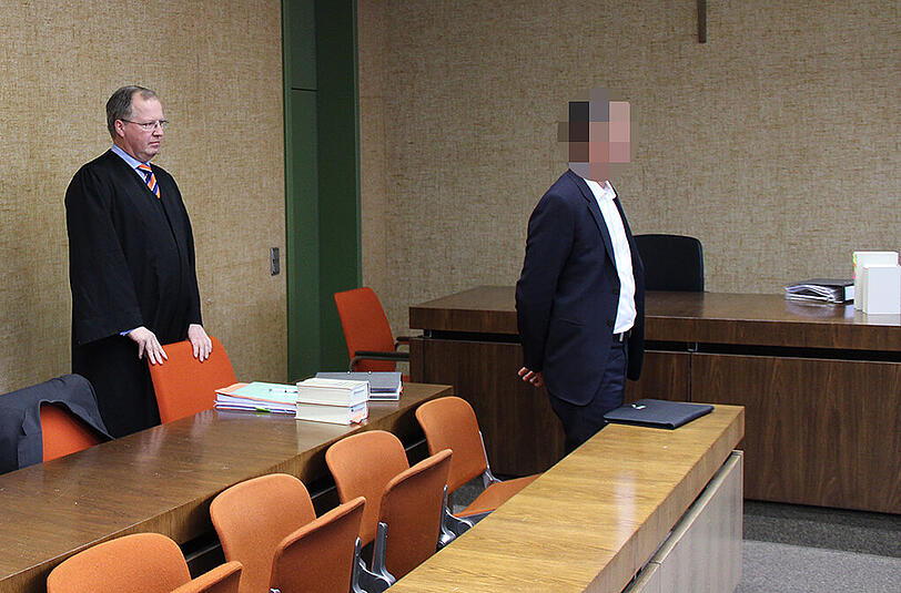 Fahrlässige Tötung: der Angeklagte vor Gericht.