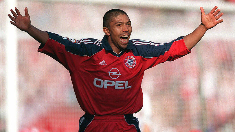 Giovanne Elber: 1999/00 14 Tore, 2000/01 15 Tore, 2001/02 17 Tore, 2002/03 21 Tore.