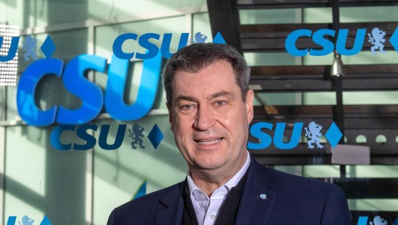 Markus Söder (CSU), Parteivorsitzender und Ministerpräsident von Bayern, spricht mit den Journalisten. Foto: Peter Kneffel/dpa Markus Söder (CSU), Parteivorsitzender und Ministerpräsident von Bayern, spricht mit den Journalisten. Foto: Peter Kneffel/dpa