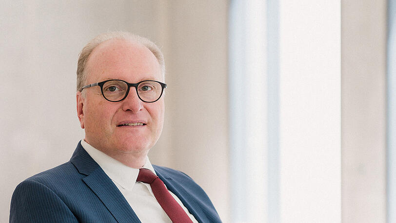 Der Versorgungskammer-Chef Axel Uttenreuther hat bereits vor wenigen Wochen eingeräumt, dass es zu Verlusten kommen wird. Der Versorgungskammer-Chef Axel Uttenreuther hat bereits vor wenigen Wochen eingeräumt, dass es zu Verlusten kommen wird.