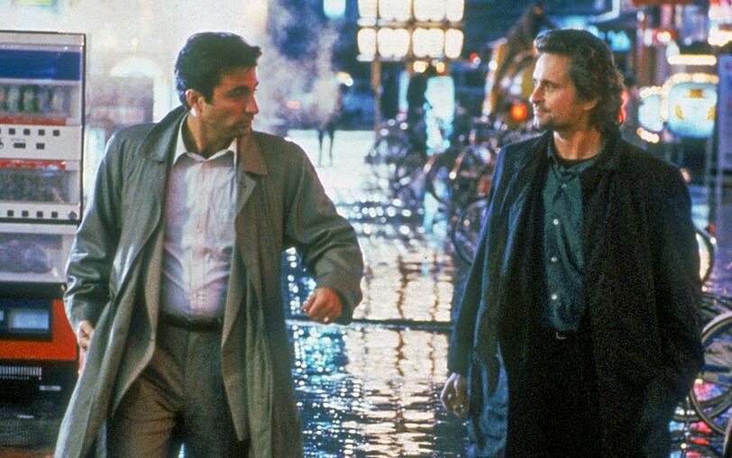 US-Cops Nick Conklin (Michael Douglas, rechts) und sein Kollege Charlie Vincent (Andy Garcia) beginnen, auf eigene Faust in Japans Unterwelt zu ermitteln. US-Cops Nick Conklin (Michael Douglas, rechts) und sein Kollege Charlie Vincent (Andy Garcia) beginnen, auf eigene Faust in Japans Unterwelt zu ermitteln.