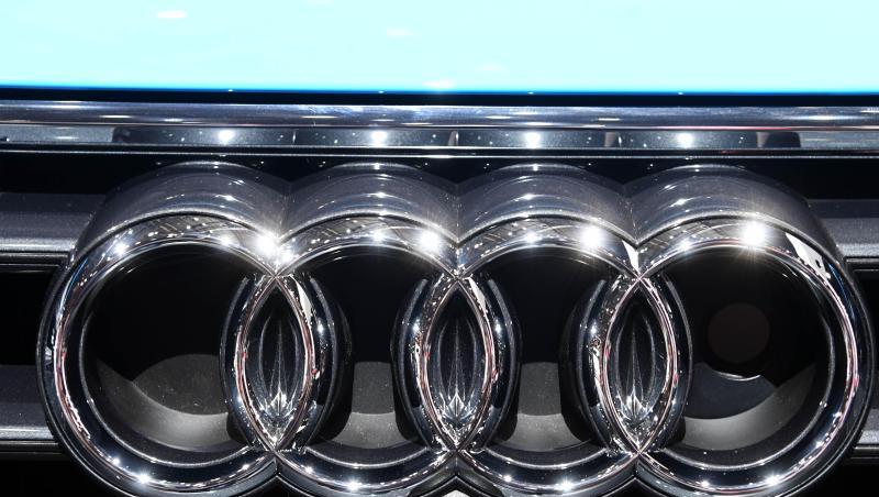 Ein Audi-Logo. Foto: Uli Deck/dpa/archiv