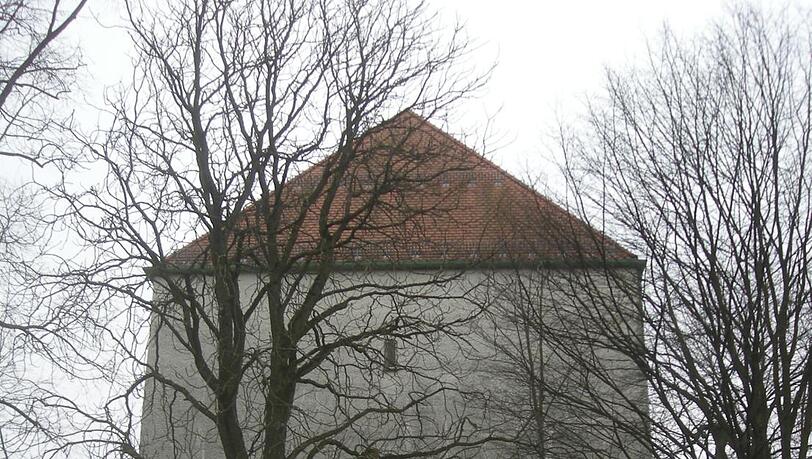Der Hochbunker in der Franz-Nißl-Straße. Im Zweiten Weltkrieg bot er den Allachern Schutz. Der Hochbunker in der Franz-Nißl-Straße. Im Zweiten Weltkrieg bot er den Allachern Schutz.