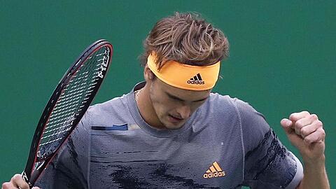 Alexander Zverev trifft jetzt in Shanghai auf Roger Federer.