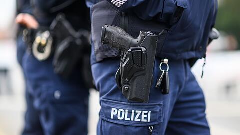 Am Freitag musste die Polizei in der Ludwigsvorstadt einen Warnschuss in die Luft abgeben. (Symbolbild)