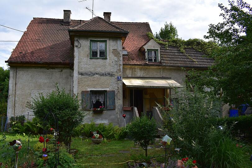 Froh ist, wer so ein Haus in München hat.