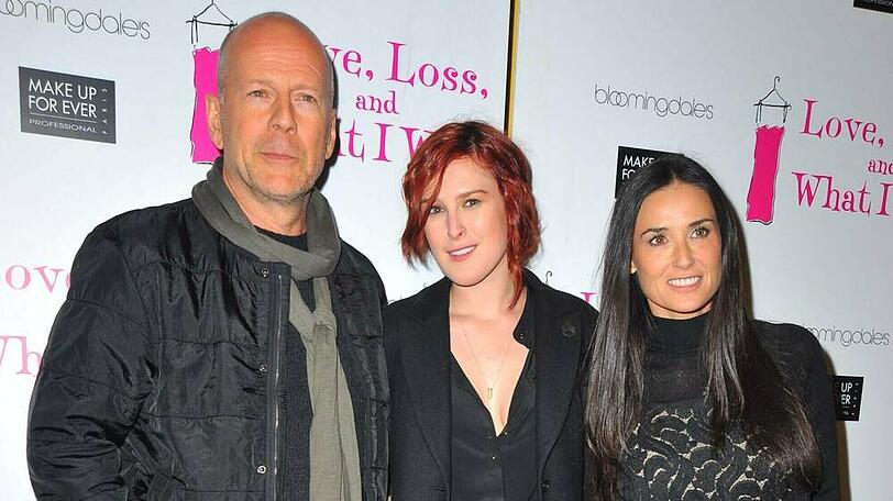 Demi Moore (r.) und Bruce Willis verbringen ihre Corona-Isolation zusammen - hier mit Tochter Rumer
