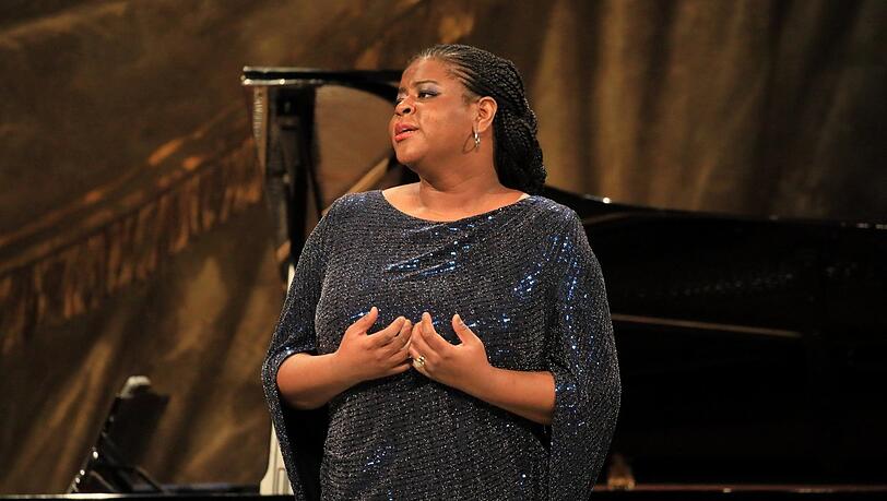 Natalie Lewis bei einem Liederabend des Opernstudios der Bayerischen Staatsoper.