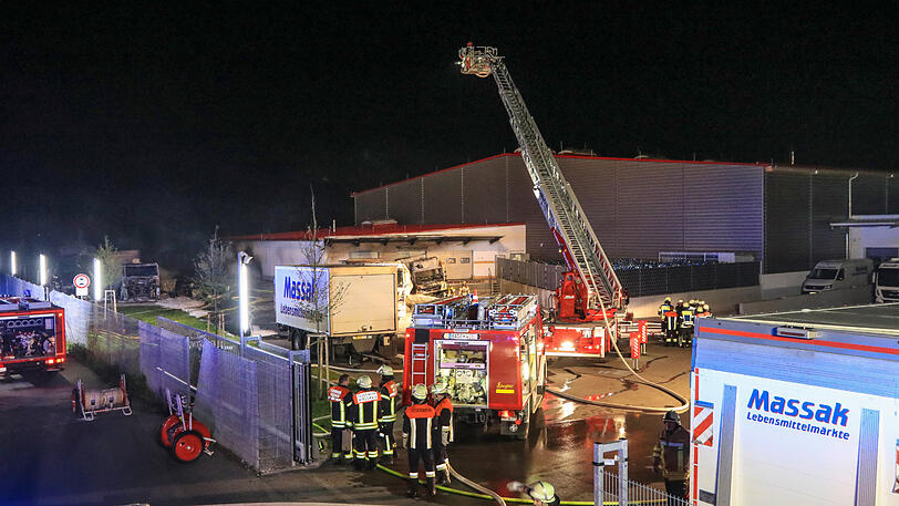 Die Flammen waren weitläufig zu sehen.