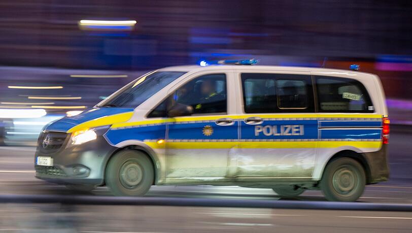 Die Polizei ist im Großeinsatz. (Symbolbild)