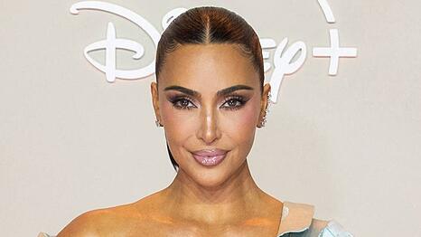 Kim Kardashian zeigt Weihnachtsfotos.