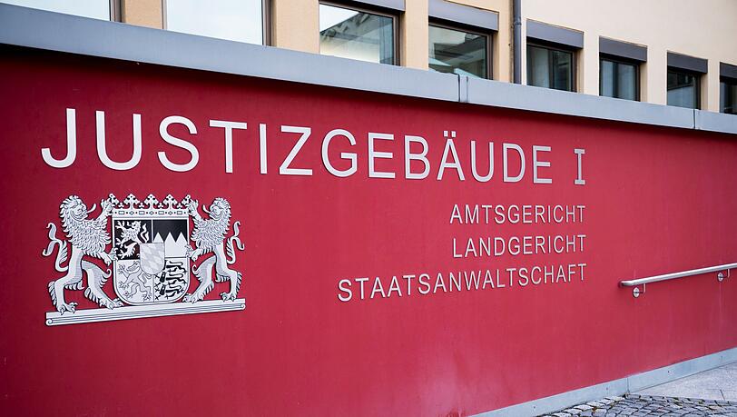 Die Coburger Staatsanwaltschaft ermittelt gegen einen Mediziner. (Symbolbild)
