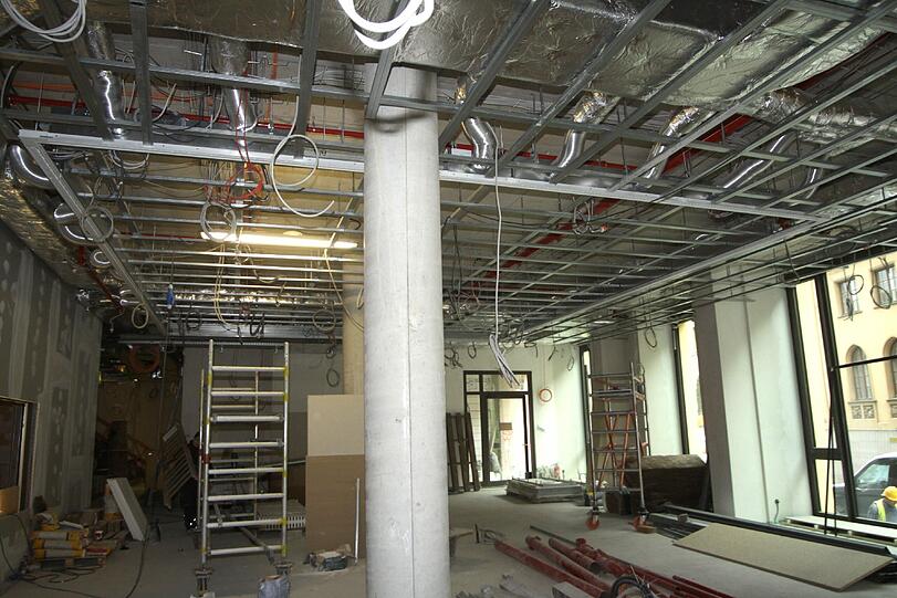 Der Umbau der ehemaligen Residenzpost ist fast fertig: Sehen Sie die Bilder von Münchens neuer Luxus-Immobilie.