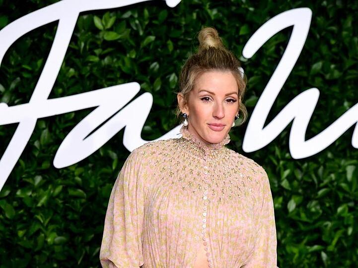 Ellie Goulding, Sängerin aus Großbritannien, blickt auf die letzten Wochen zurück.