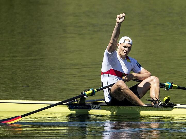 Oliver Zeidler feiert seinen EM-Sieg in Luzern.