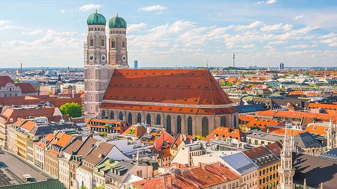 Die Frauenkirche ist eines der Wahrzeichen M&uuml;nchens. Und in der Landeshauptstadt gilt die Regel: Kein Geb&auml;ude darf h&ouml;her sein &ndash; bis jetzt.