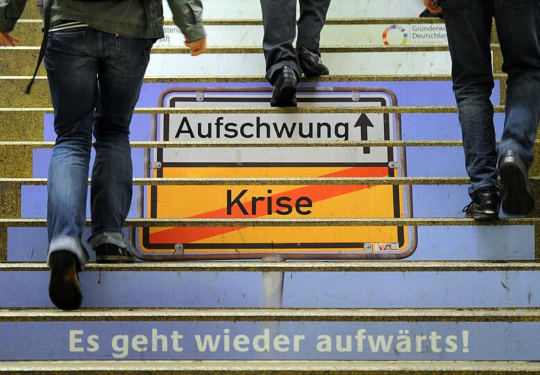 Der Aufschwung macht sich endlich auch auf dem Arbeitsmarkt bemerkbar.