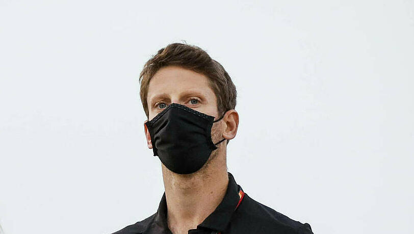 Romain Grosjean überlebte den Feuerunfall von Bahrain nahezu unverletzt. Romain Grosjean überlebte den Feuerunfall von Bahrain nahezu unverletzt.