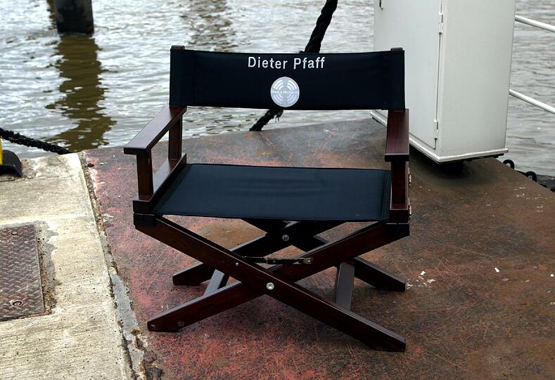 Ein leerer Stuhl am Set. Auf Wiedersehen, Dieter Pfaff.