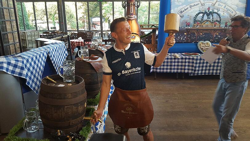 Ivica Olic, Jan Zimmermann und Fanol Perdedaj vom TSV 1860 wollten Wiesn Champions werden - mussten sich aber mit dem dritten Platz begnügen.