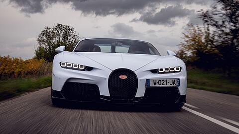 Breit, flach, superstark: Der Bugatti Chiron Super Sport leistet 1600 PS.