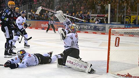 Das Aus im Playoff-Halbfinale gegen Bremerhaven beendete eine ohnehin durchwachsene Saison des Münchner Star-Ensembles.