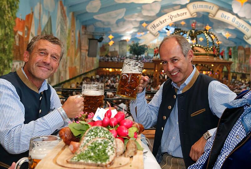 Wiesn-Stammtisch: Noch mehr Bilder vom Oktoberfest-Tag bei den Löwen