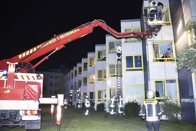 Bei dem Brand wurden 17 Personen verletzt.