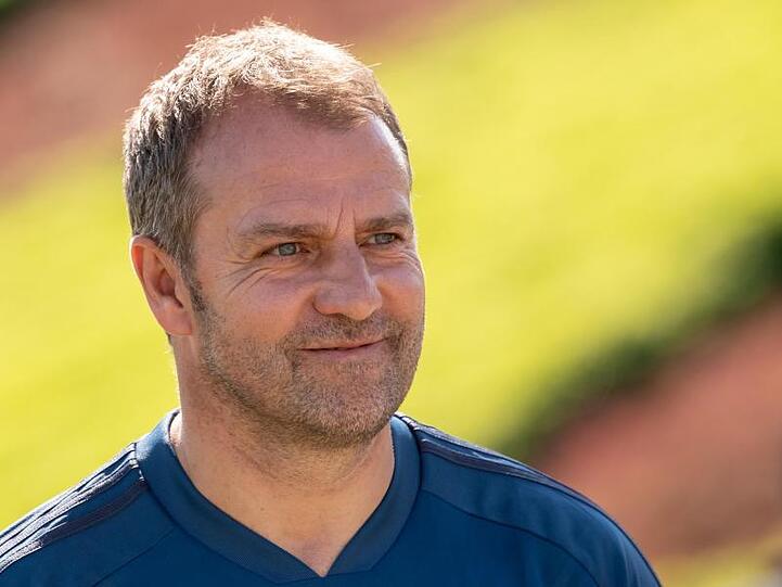 Bayern-Trainer Hansi Flick ist mit seinem Winter-Neuzugang zufrieden.