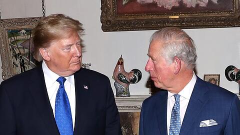 Kennen sich bereits vom Staatsbesuch aus dem Jahr 2019: Donald Trump (l.) und König Charles III., damals noch Prinz.