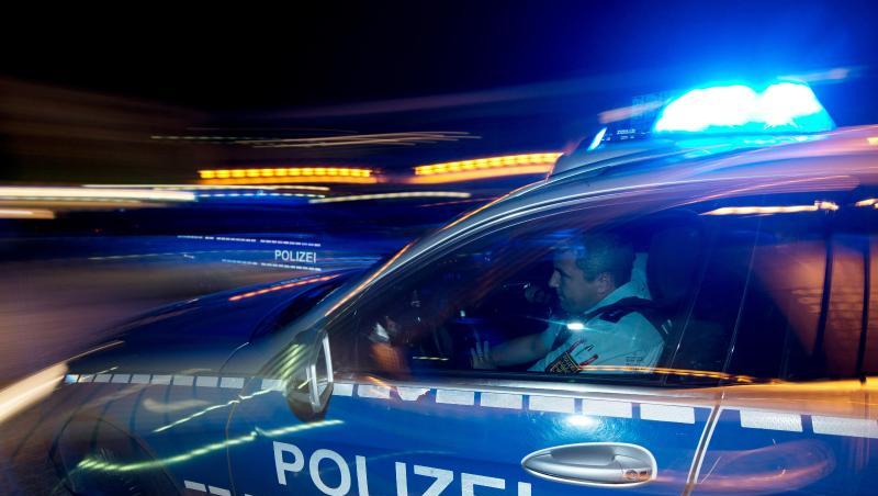 Eine Polizeistreife fährt zu einem Einsatz. Foto: Patrick Seeger/dpa/Symbolbild Eine Polizeistreife fährt zu einem Einsatz. Foto: Patrick Seeger/dpa/Symbolbild