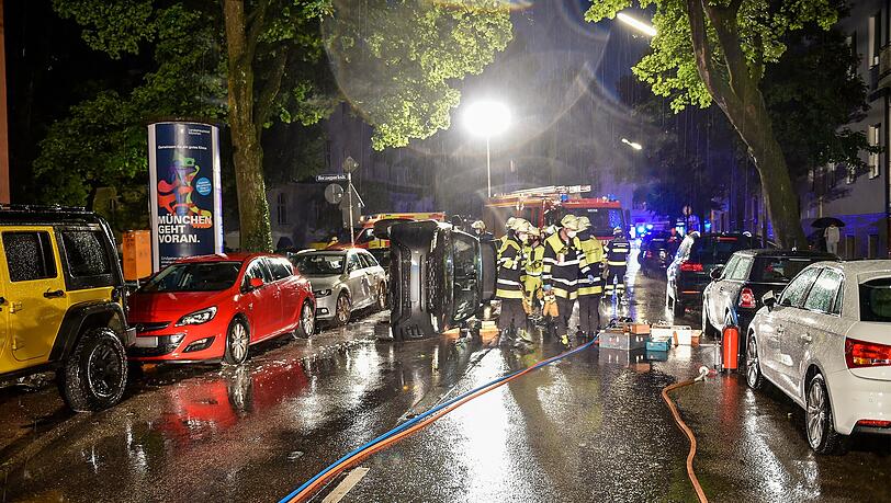 In Bogenhausen hat eine betrunkene Frau einen Unfall verursacht.