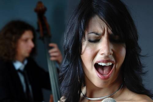 Kommt mit dem Quartett "Hotel Bossa Nova" nach Erlangen: Liza da Costa.