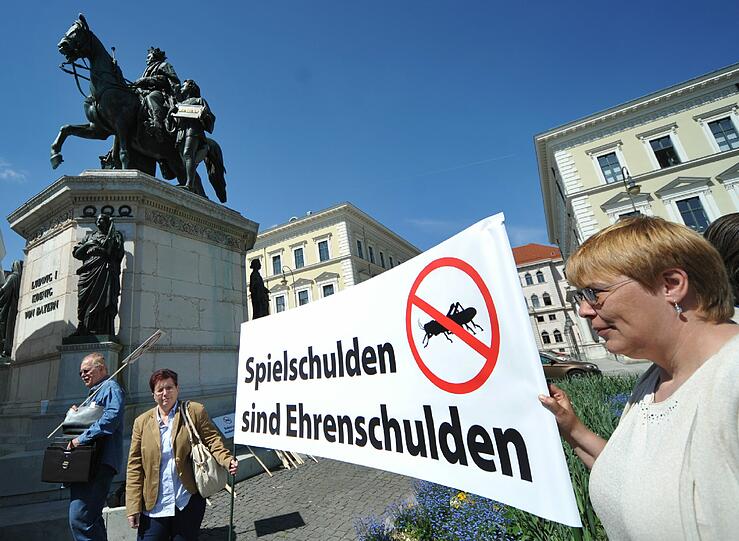 Demo der Mieter gegen den drohenden Verkauf der bayernweit 33 000 GBW-Wohnungen.
